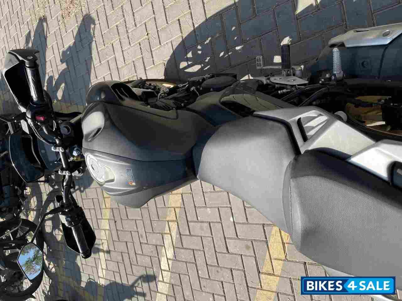 Matte Black Yamaha FZ 25 BS6