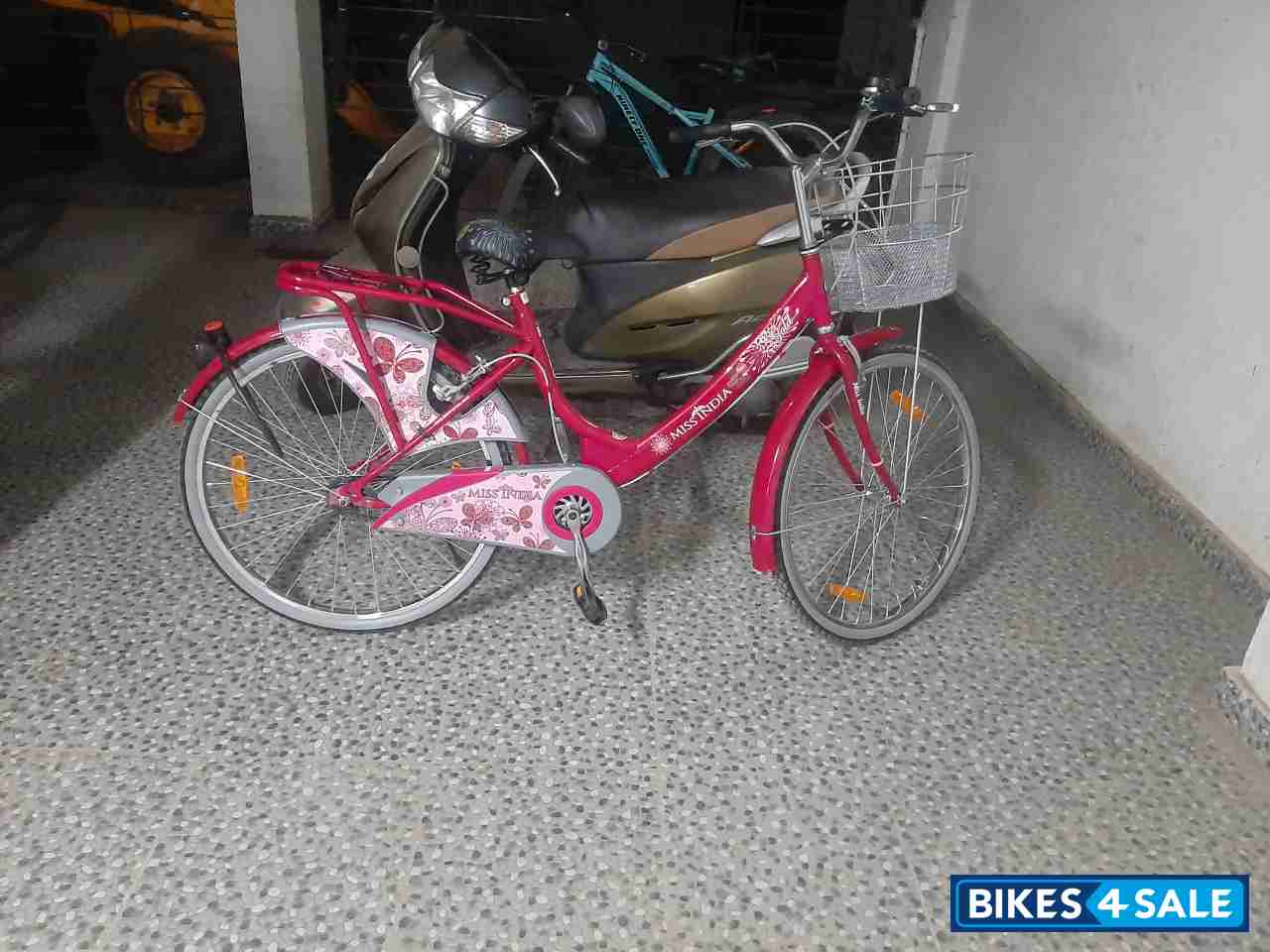 Pink Bicycle Hero