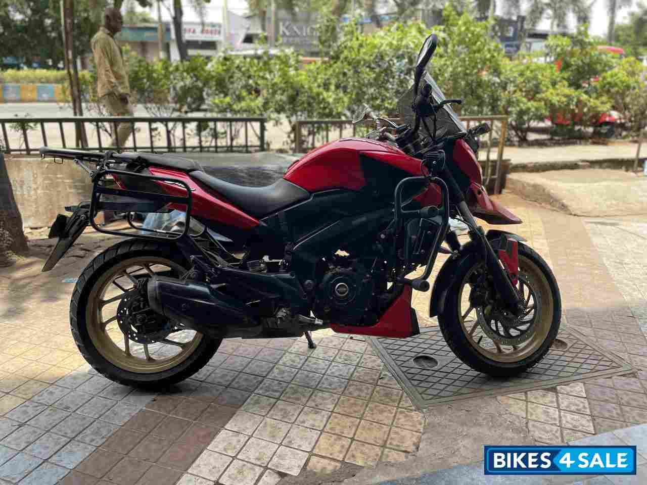 Bajaj Dominar 400 Disc