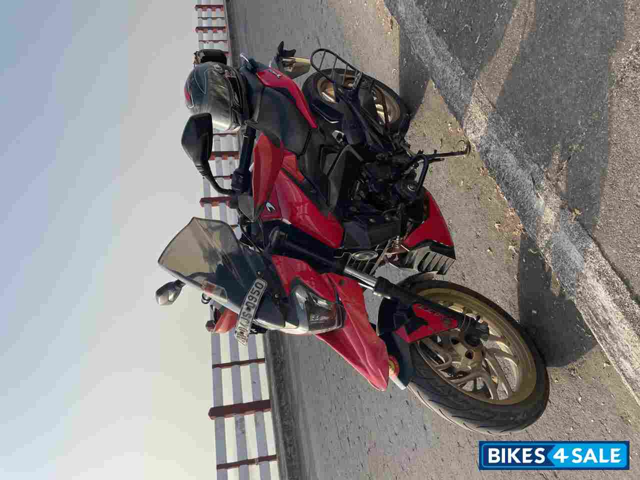 Bajaj Dominar 400 Disc