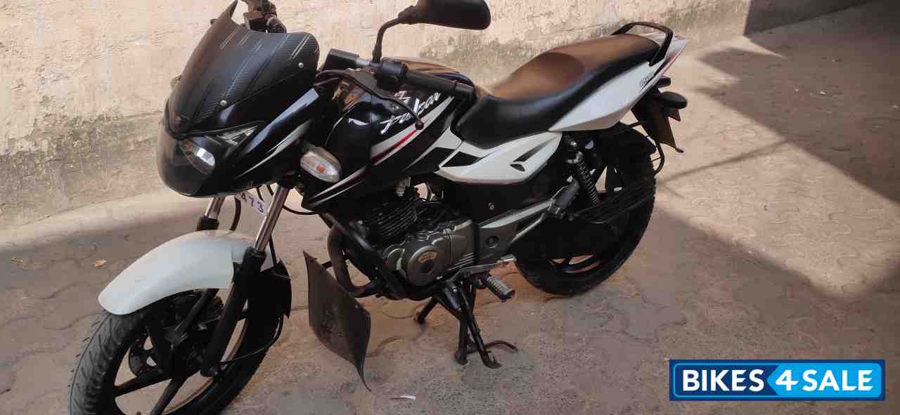 Black White Bajaj Pulsar 150 DTSi
