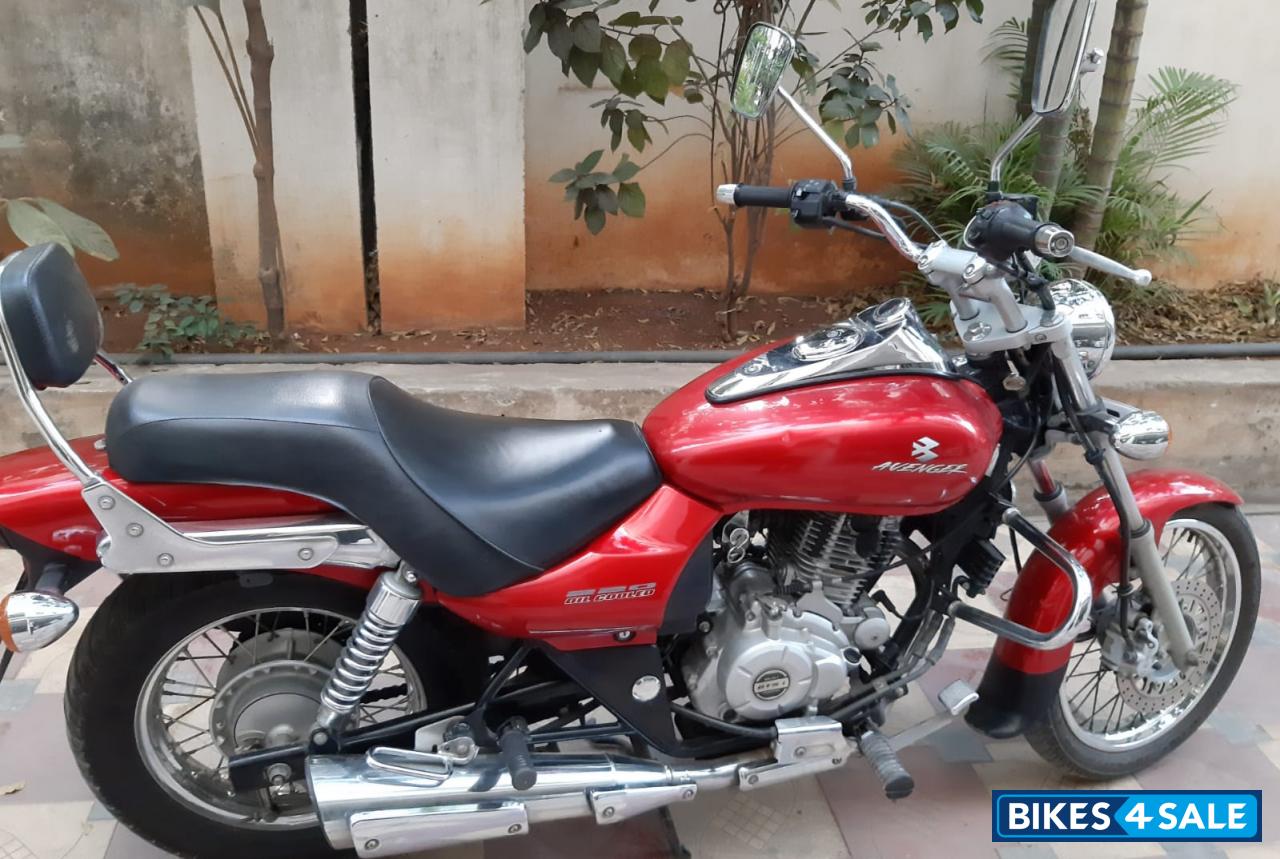 Bajaj Avenger 220 DTS-i Bajaj Avenger 220 DTS-i