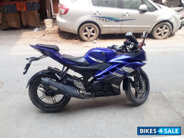 Blue Yamaha YZF R15 V2
