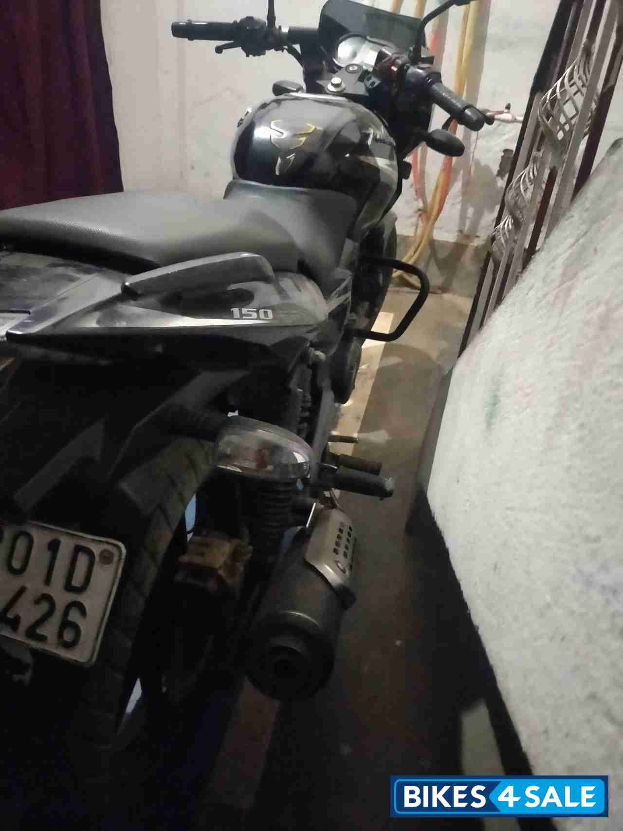 Black Bajaj Pulsar 180