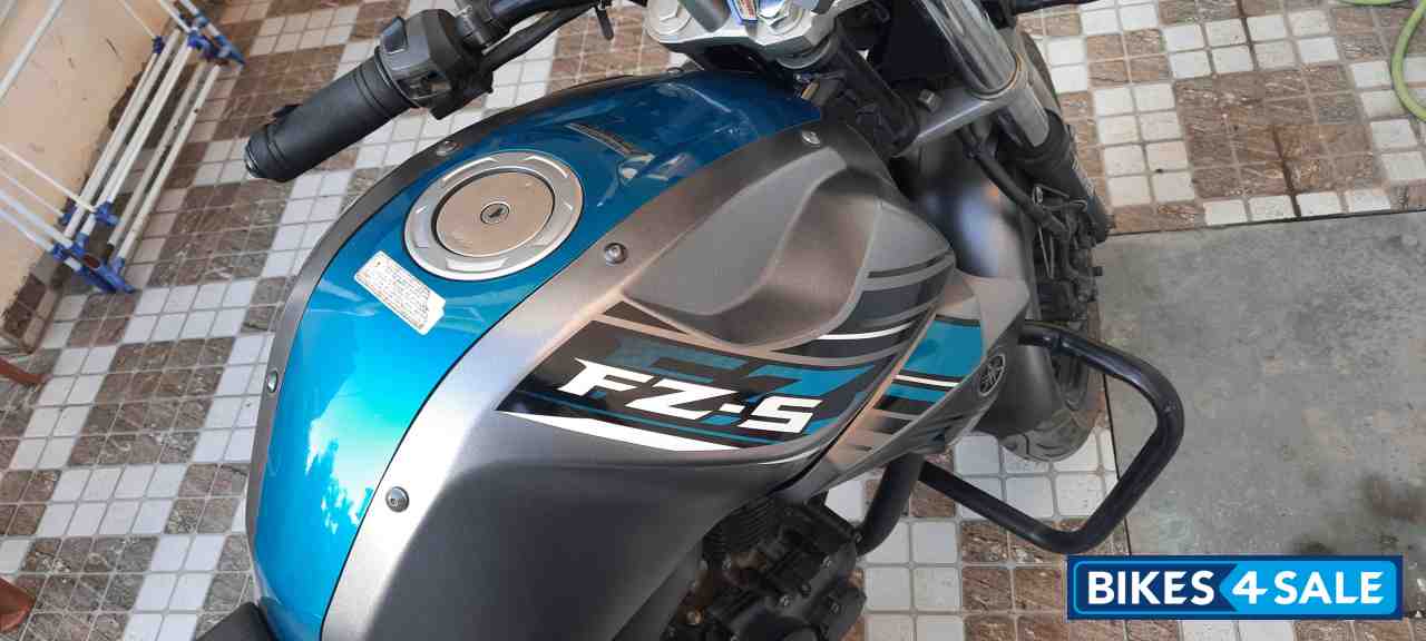 Yamaha FZ-S FI V2 Yamaha FZ-S FI V2