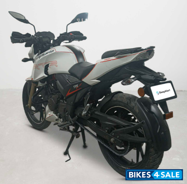 TVS Apache RTR 200 4V