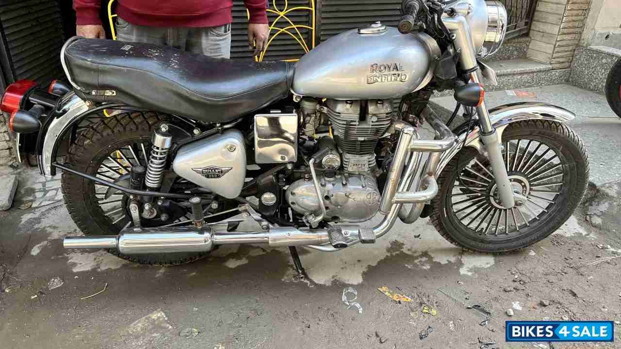Grey Royal Enfield Bullet Electra Twinspark