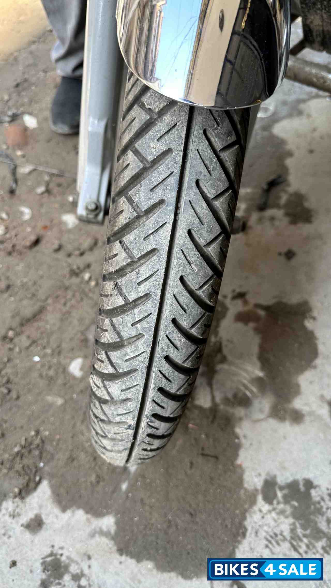 Grey Royal Enfield Bullet Electra Twinspark