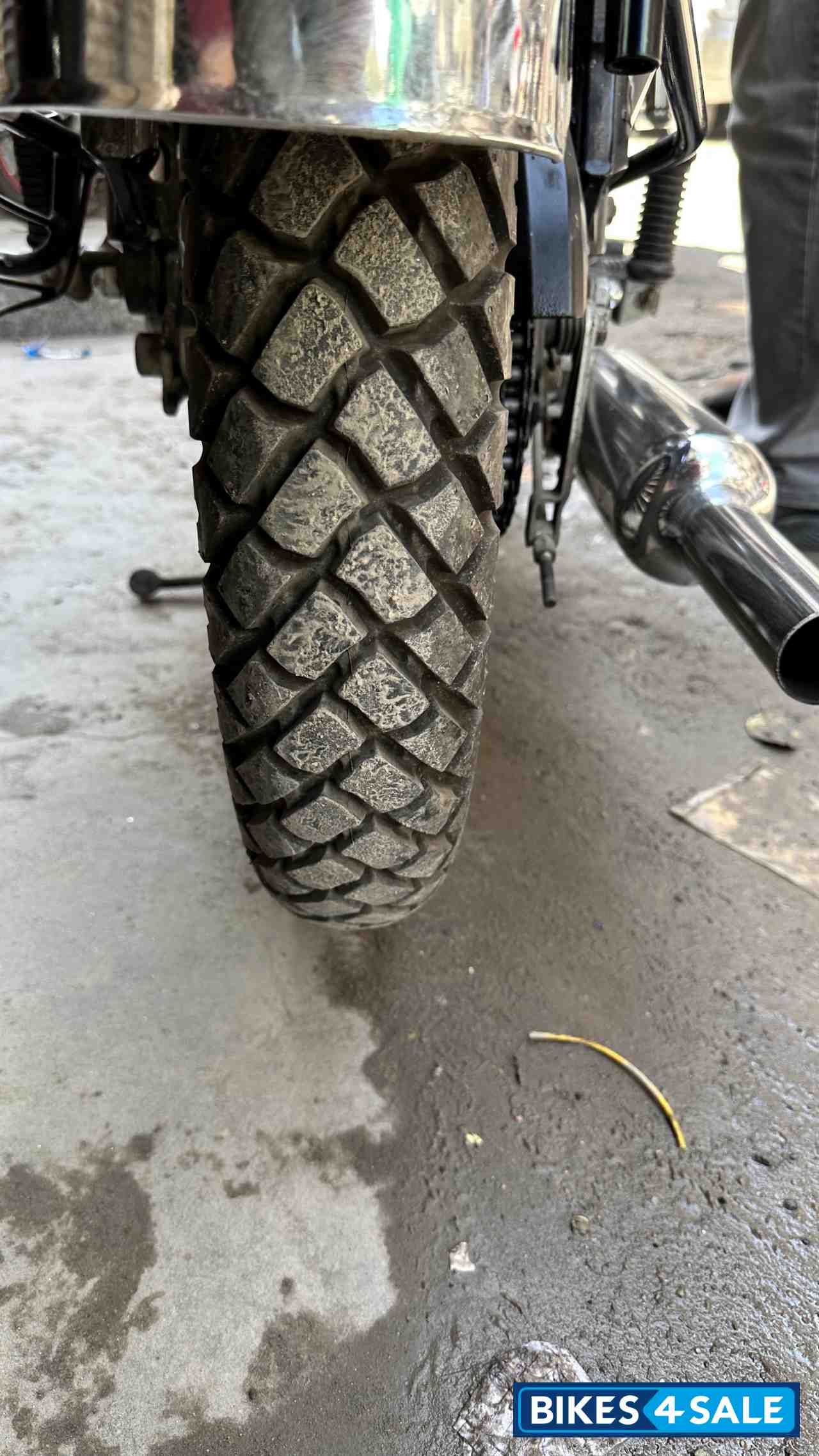 Grey Royal Enfield Bullet Electra Twinspark