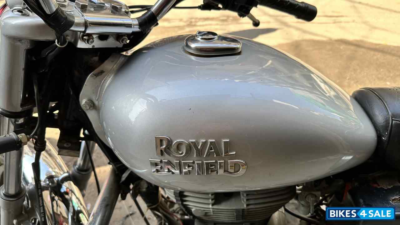 Grey Royal Enfield Bullet Electra Twinspark
