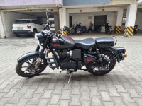 Royal Enfield Classic Stealth Black