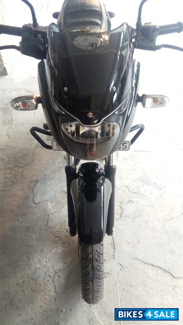 Black Bajaj Pulsar 125 Neon Disc Single Seat