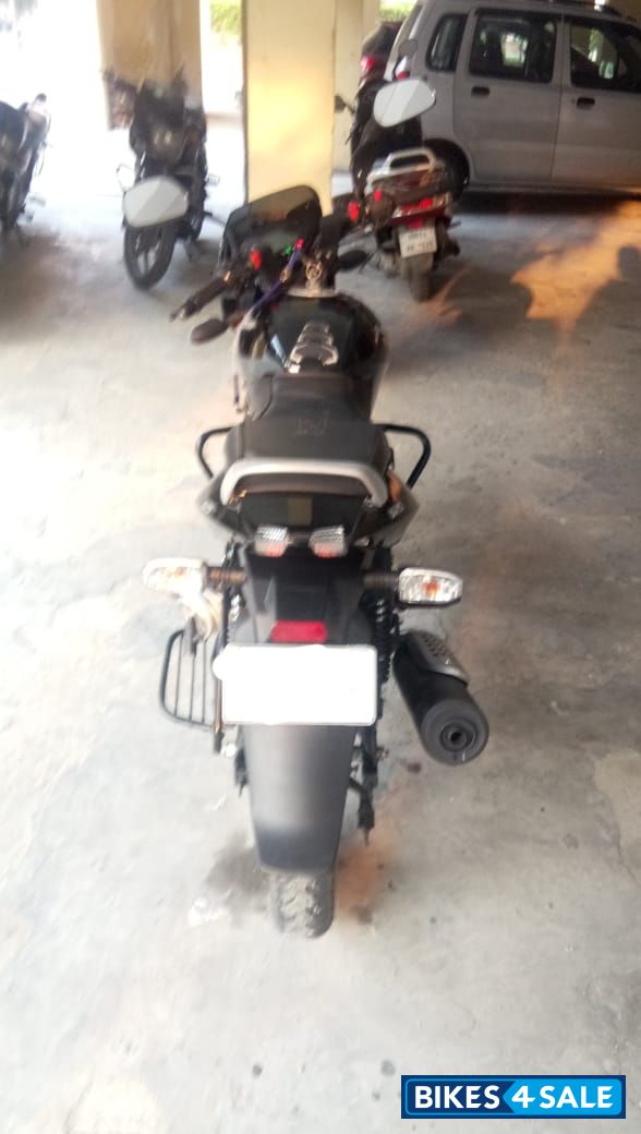 Black Bajaj Pulsar 125 Neon Disc Single Seat