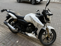 White TVS Apache RTR 180