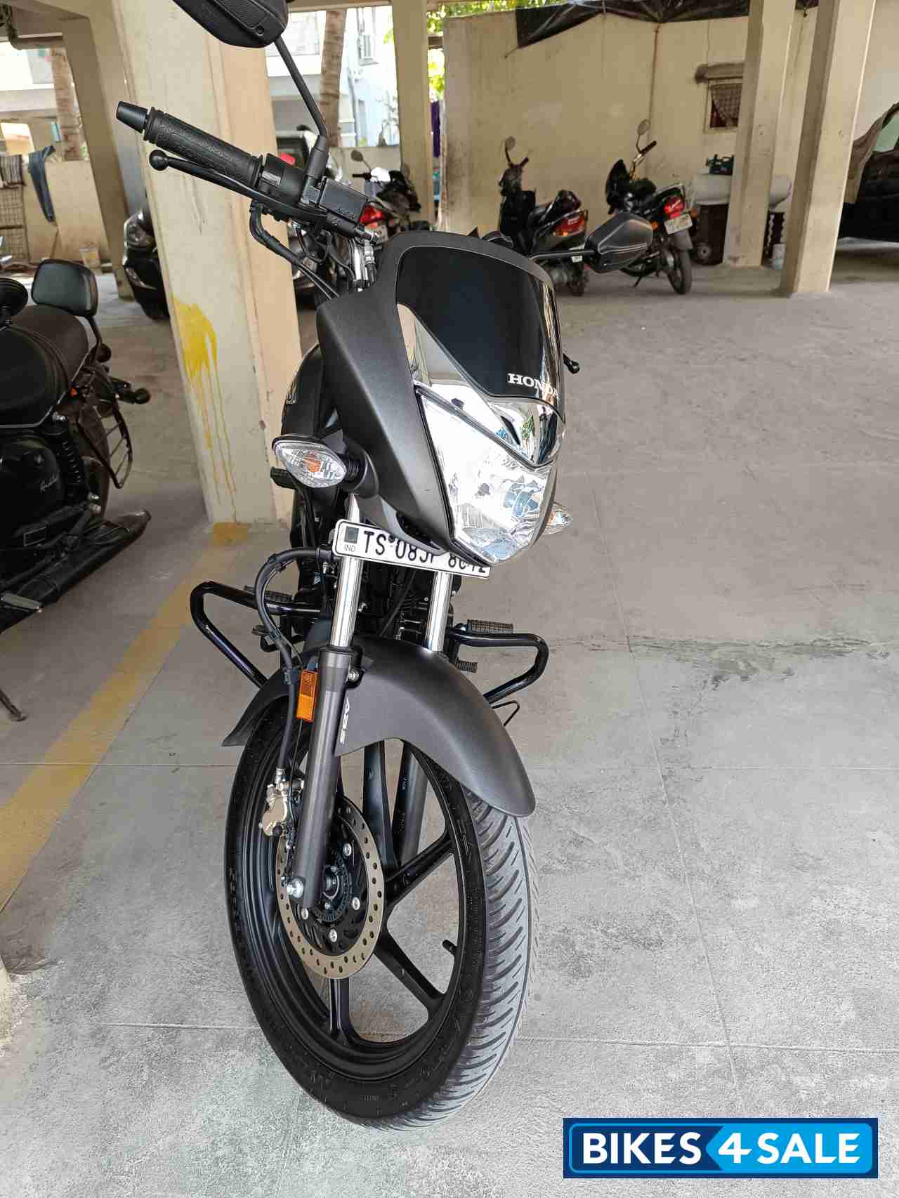 Mat Axis Grey Honda Unicorn 160 BS6