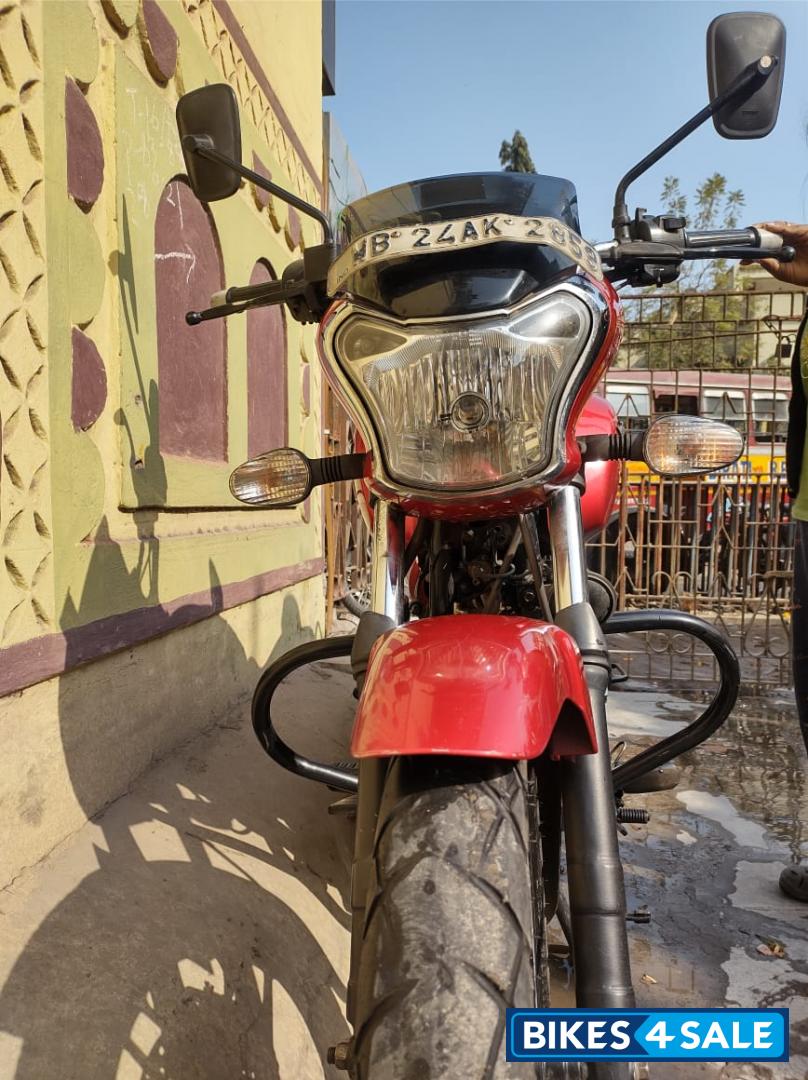 Red Bajaj V15