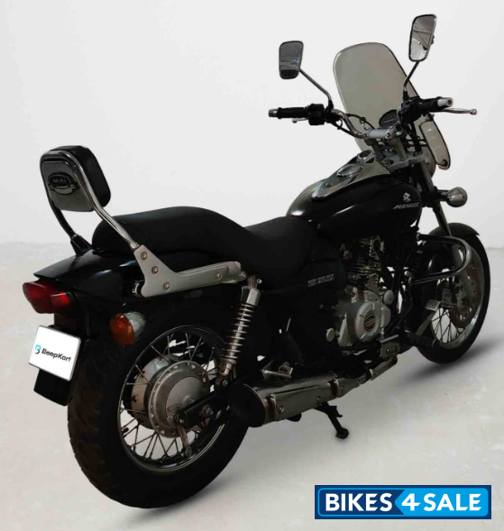 Bajaj Avenger 180 DTS-i