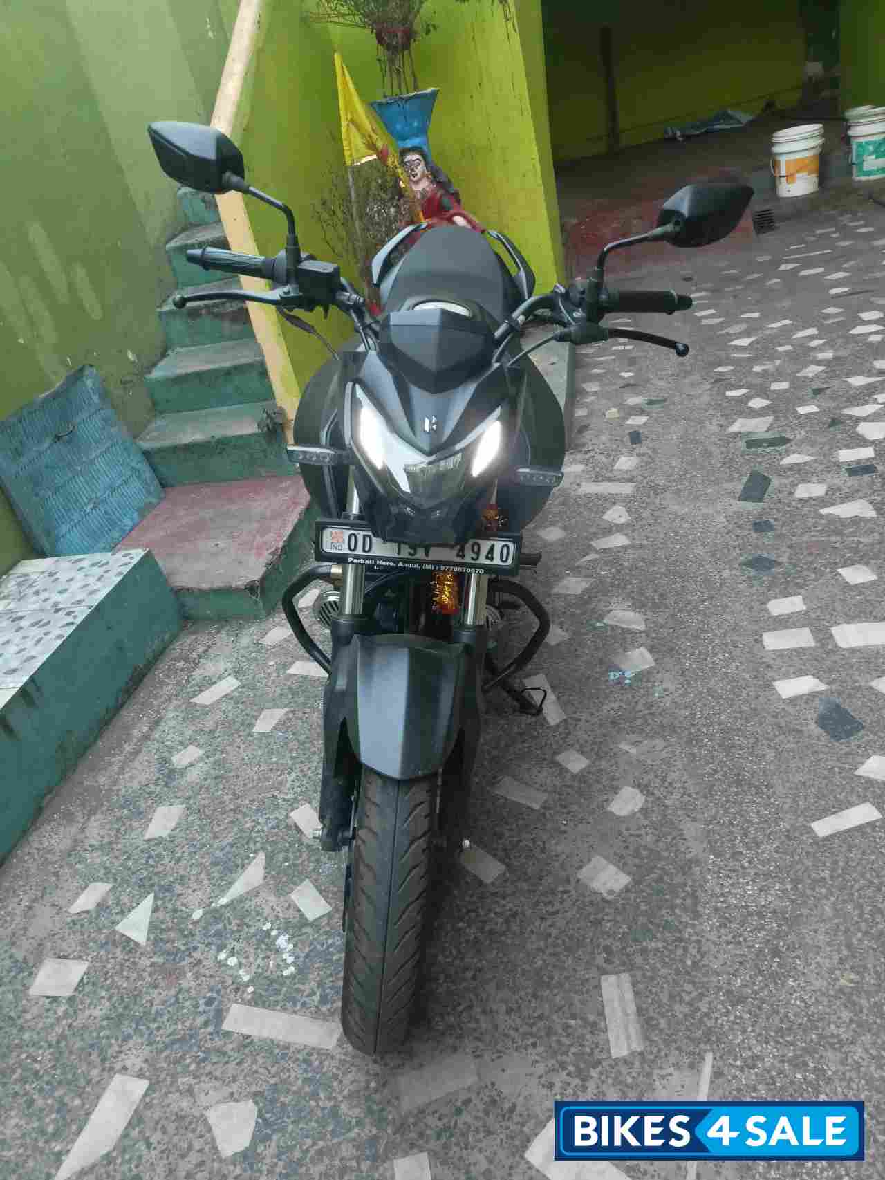 Hero Xtreme 160R Stealth Edition