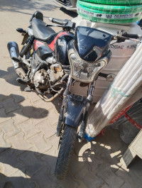 Bajaj V15
