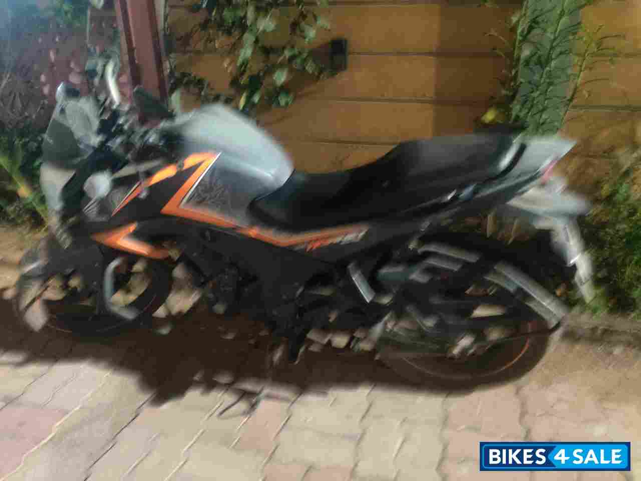 Orange Black Honda CB Hornet 160R