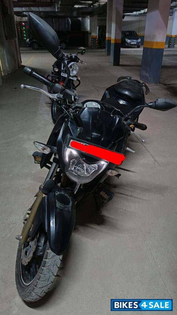 Matte Black TVS Apache RTR 200 4V