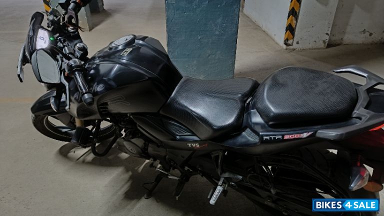 Matte Black TVS Apache RTR 200 4V Matte Black TVS Apache RTR 200 4V