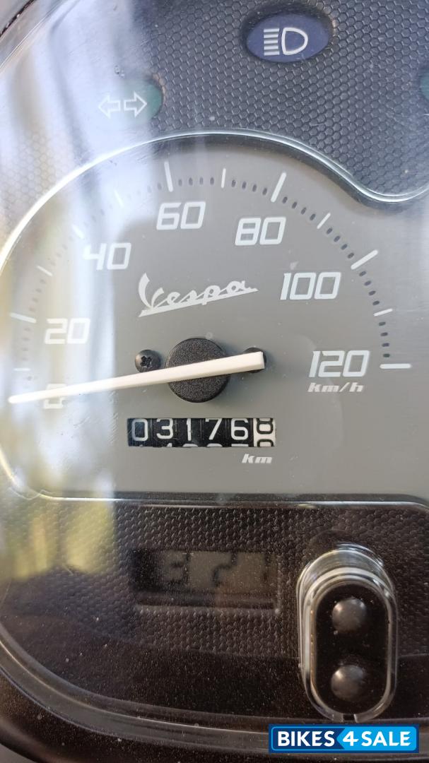 Matte Grey Vespa ZX 125