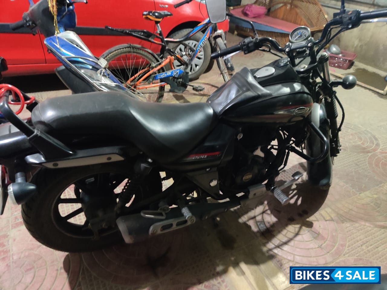 Black Bajaj Avenger Street 220
