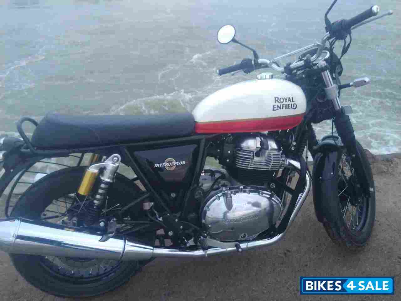 Baker's Express Royal Enfield Interceptor 650 Twin