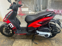 Red Aprilia SR 160 Std ABS