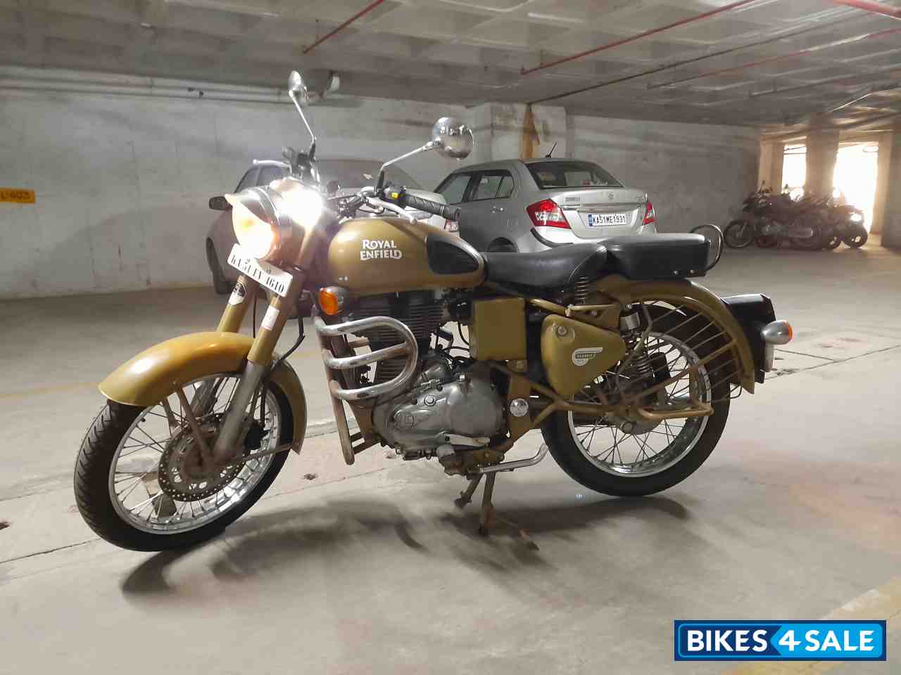 Royal Enfield Classic Desert Storm