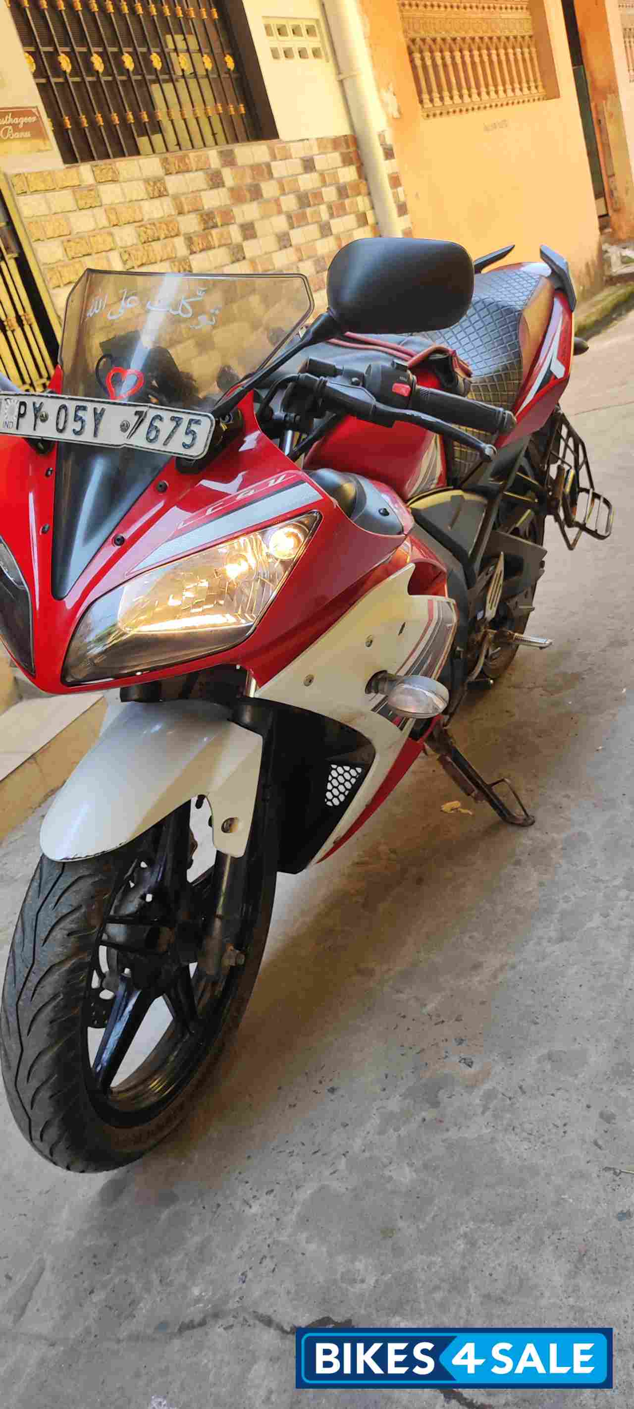 Red Nd White Yamaha YZF R15 S