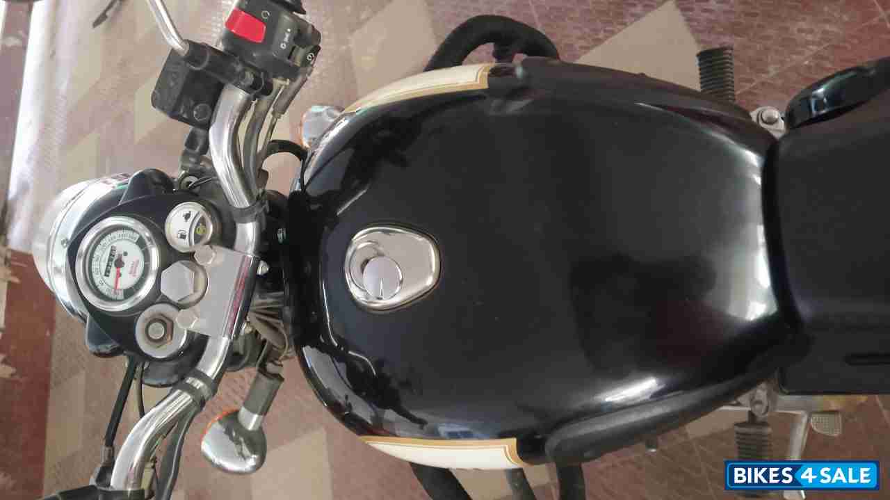 Royal Enfield Classic 500