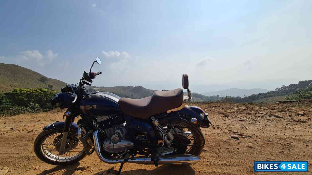 Nebula Blue Jawa forty two BS6