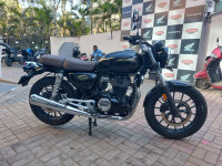 Pearl Black Honda Hness Anniversary Edition