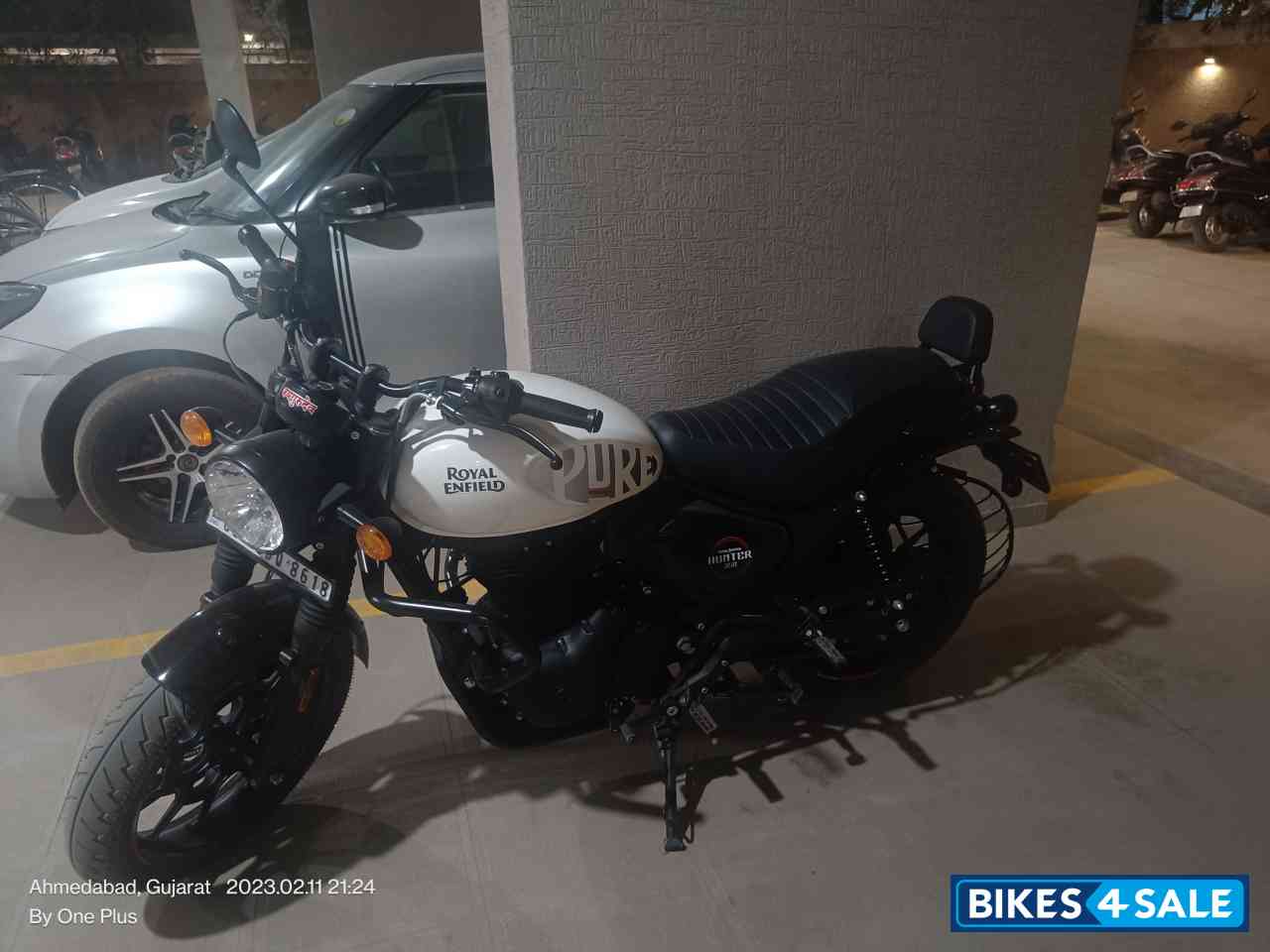 Dipper White Royal Enfield Hunter 350 Metro