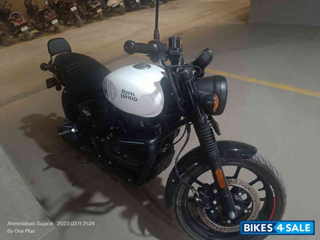 Dipper White Royal Enfield Hunter 350 Metro