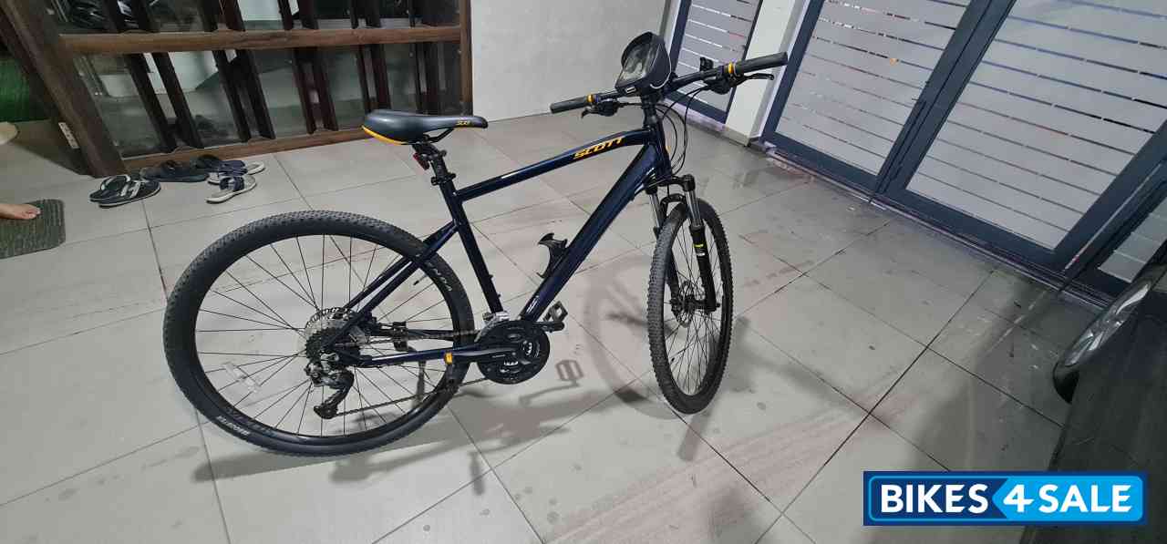 Bicycle  Scott Hybrid