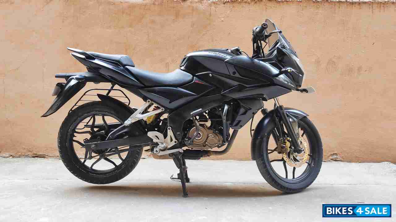 Black Bajaj Pulsar AS 150
