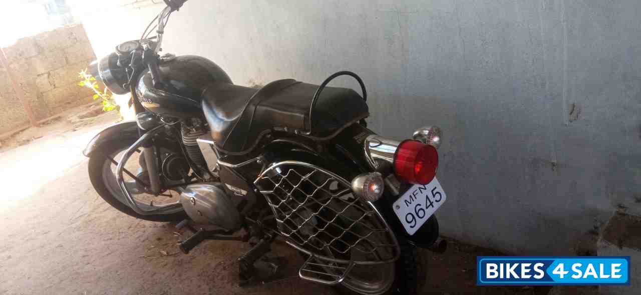 Royal Enfield Bullet 350