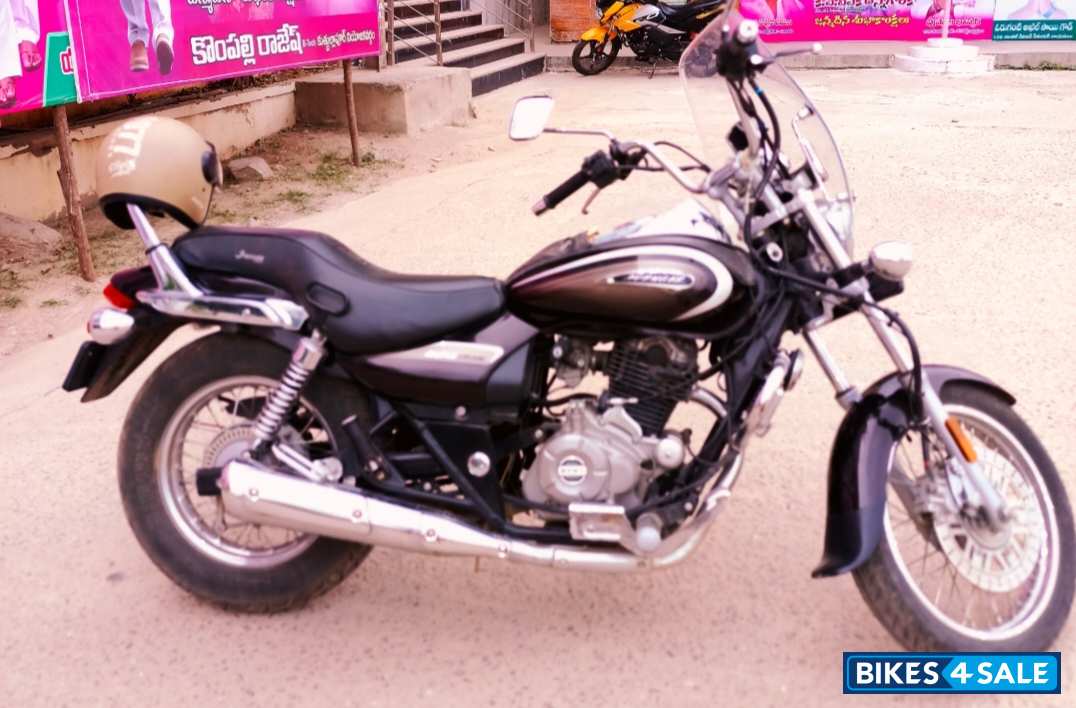 Ug Auburn Black Bajaj Avenger Cruise 220