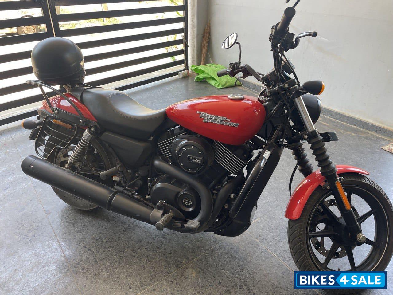 Performance Orange Harley Davidson Street 750