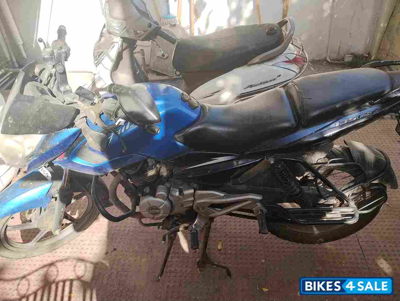 Bajaj Pulsar 135LS