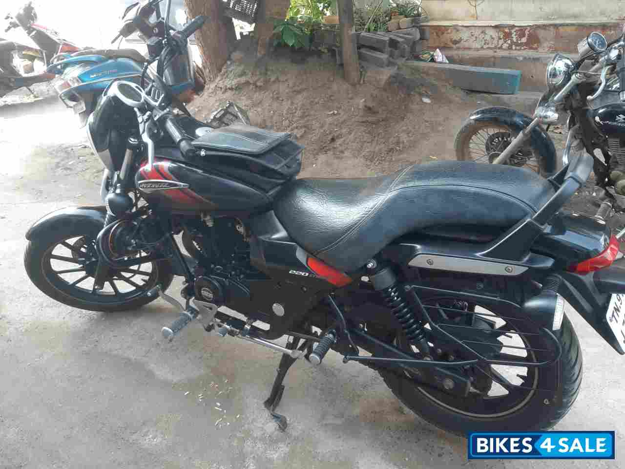 Bajaj Avenger Street 220