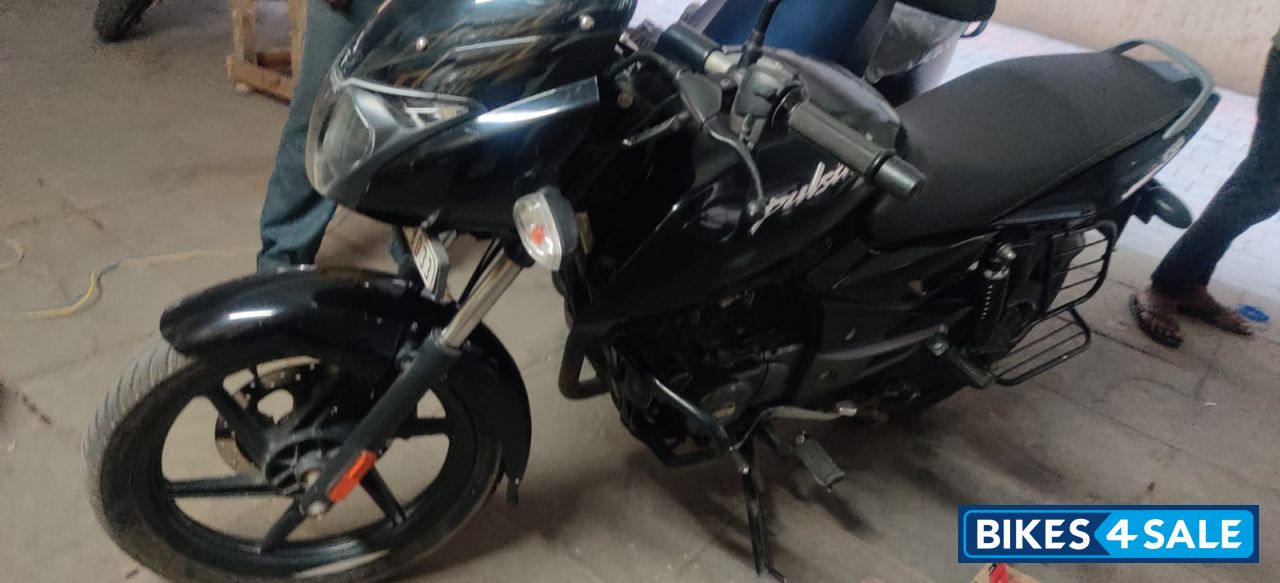 Black Bajaj Pulsar 150