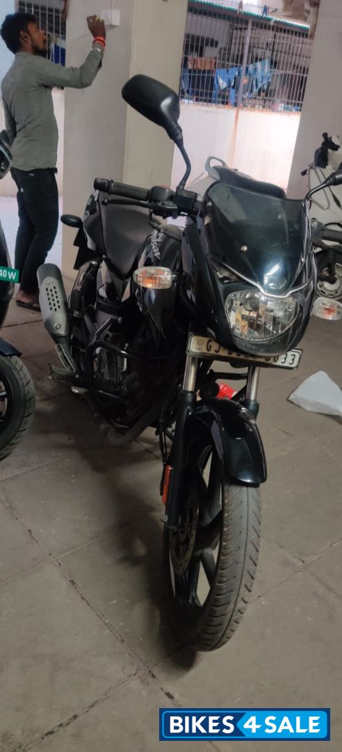 Black Bajaj Pulsar 150