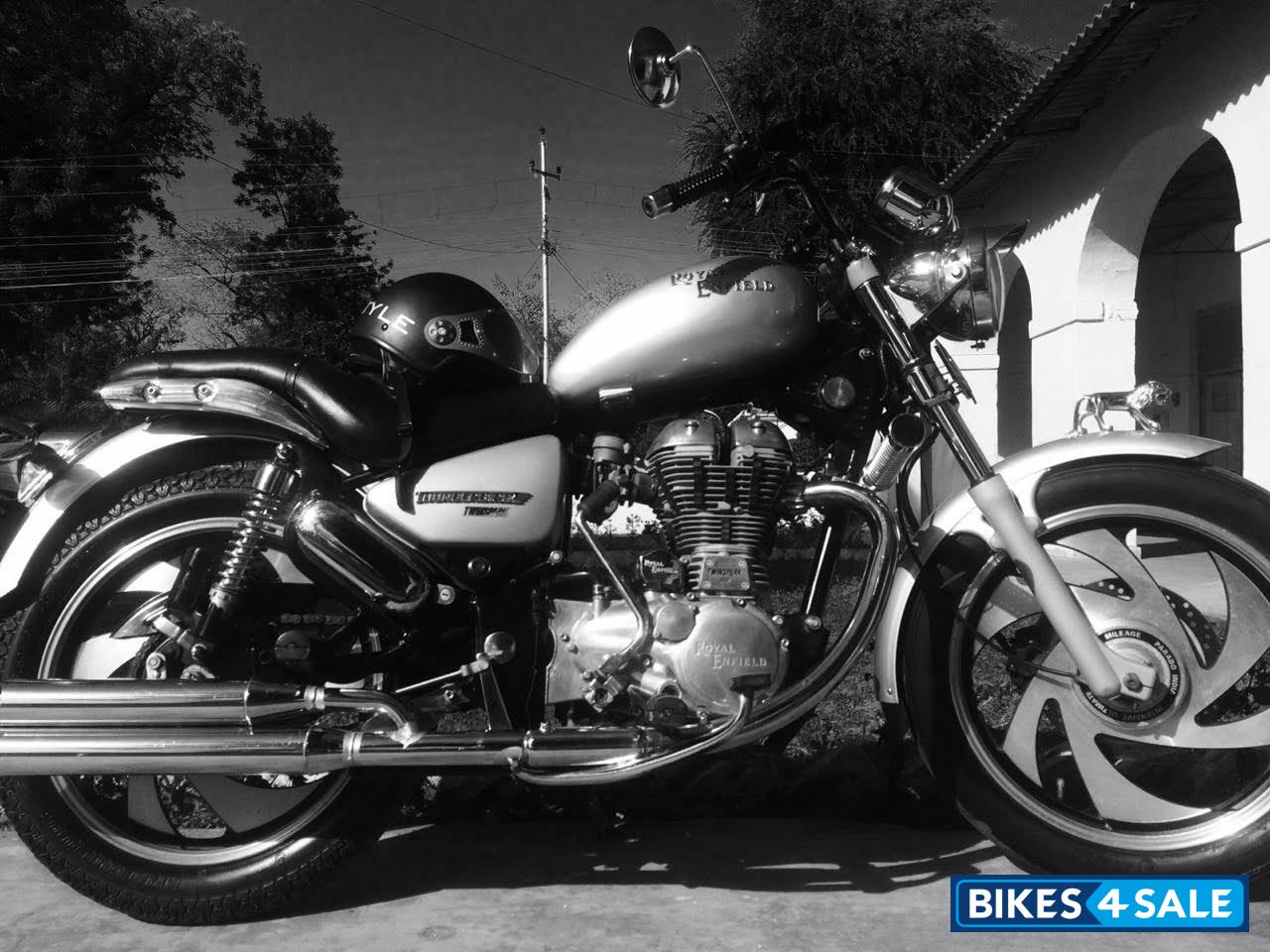 Silver Royal Enfield Thunderbird 350