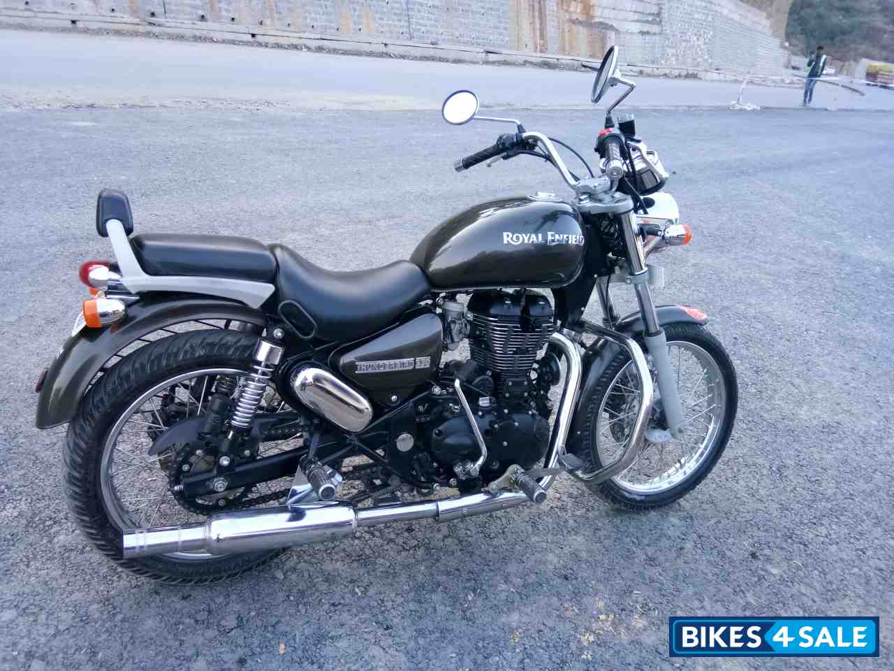 Lightening Royal Enfield Thunderbird TwinSpark 350