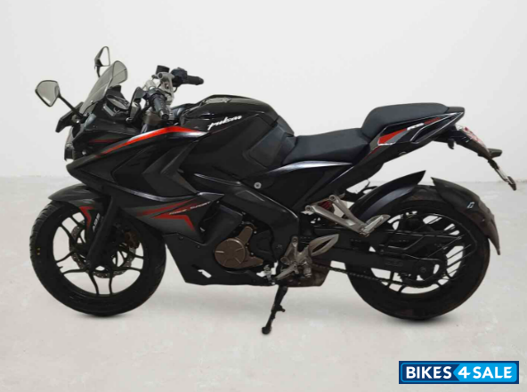 Bajaj Pulsar RS 200