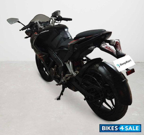Bajaj Pulsar RS 200